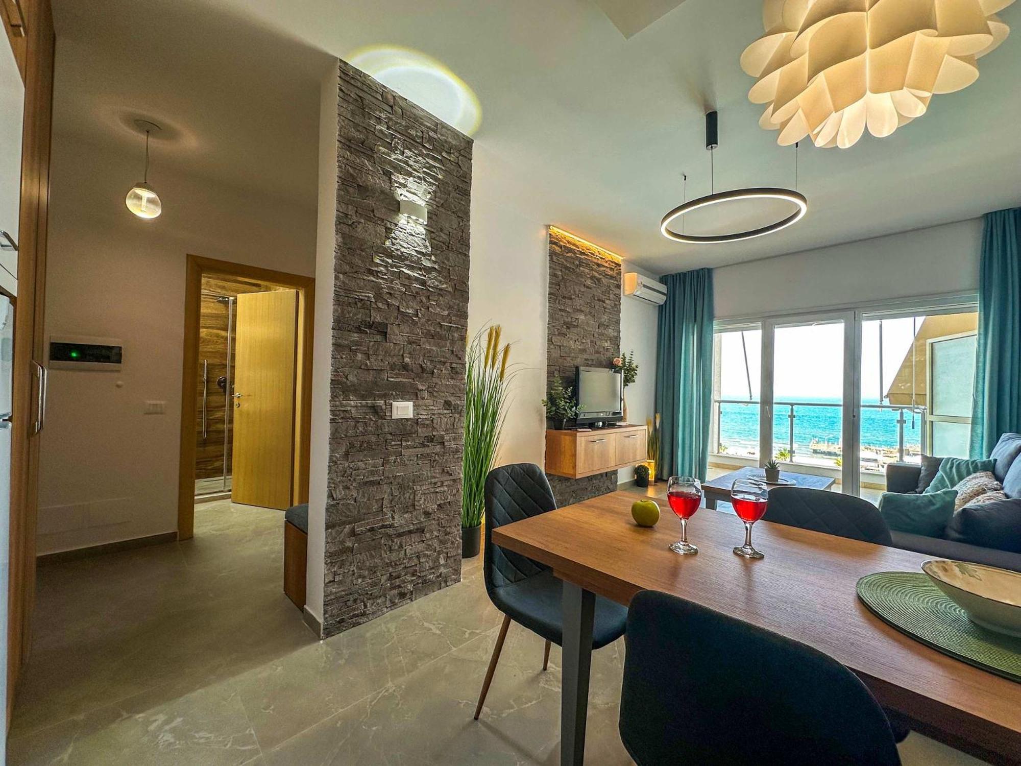 1 Bedroom 1330 * Durrës