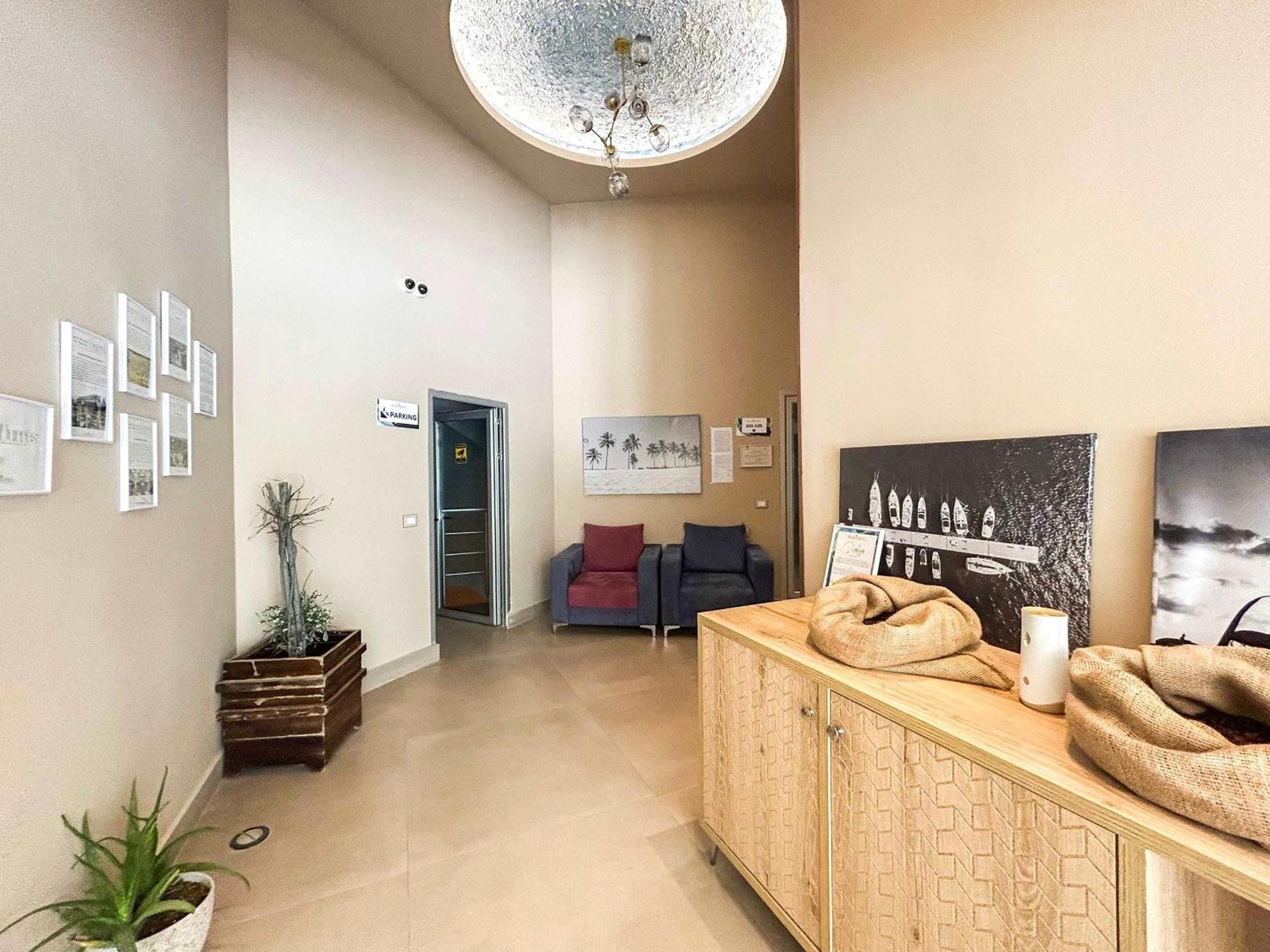 1 Bedroom 1330 Appartement